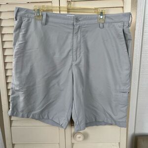 Men’s Nike golfing shorts